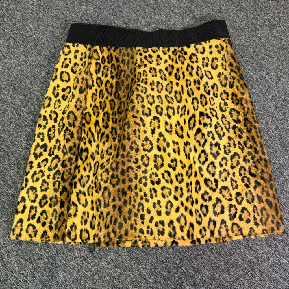 Milly Leopard Print Faux Fur Mini Skirt Tan Black Animal Pattern Size 6 USA